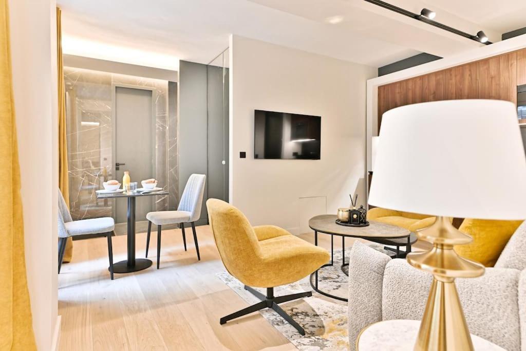 Magnifique #miromesnil #monceau #paris Parigi